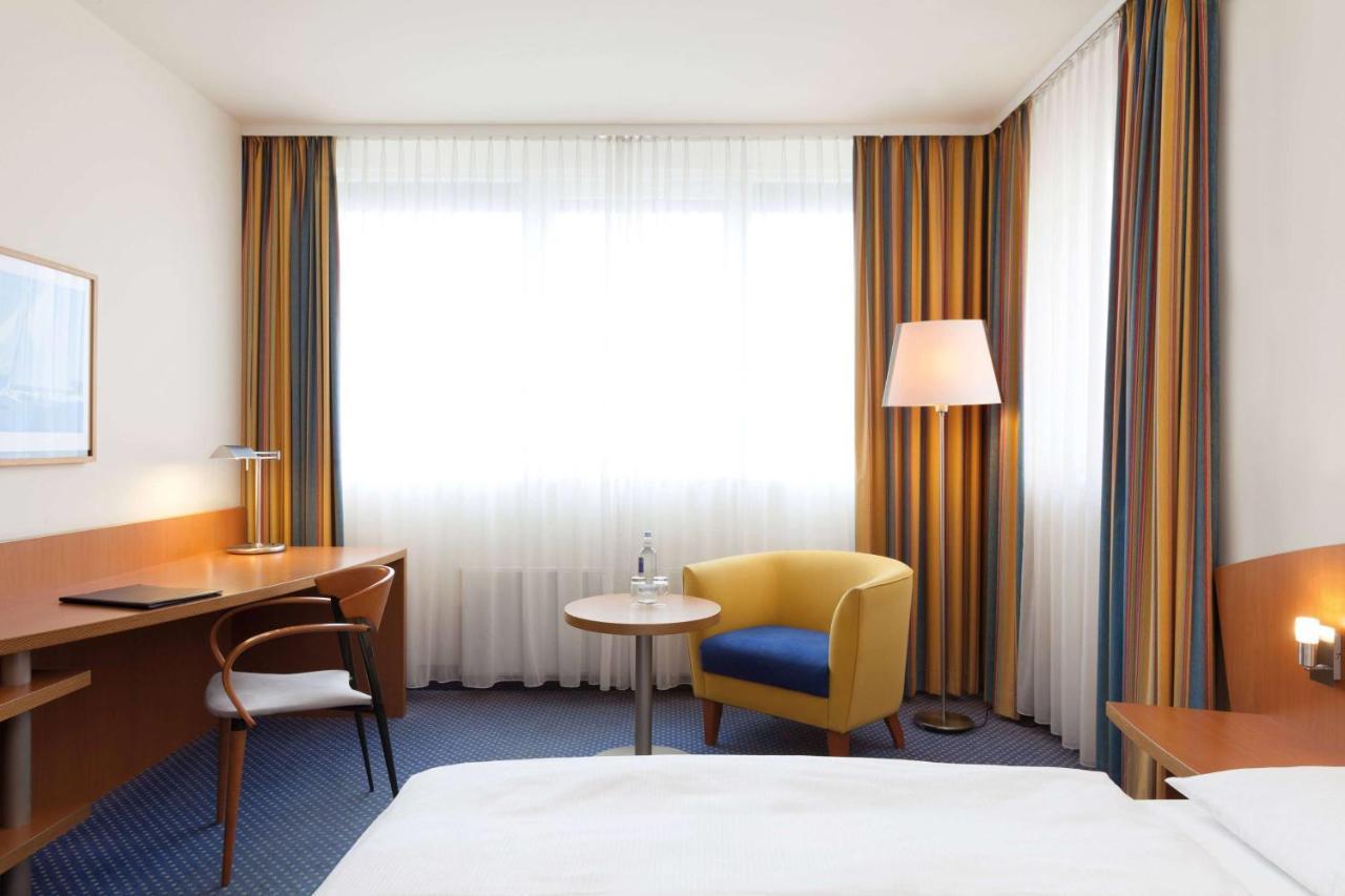 Vienna House By Wyndham Baltic Stralsund Hotel Ngoại thất bức ảnh