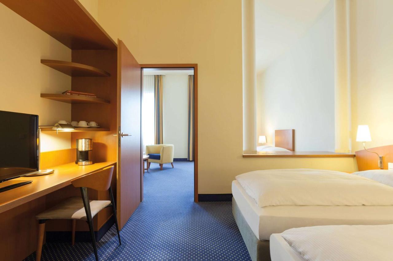 Vienna House By Wyndham Baltic Stralsund Hotel Ngoại thất bức ảnh