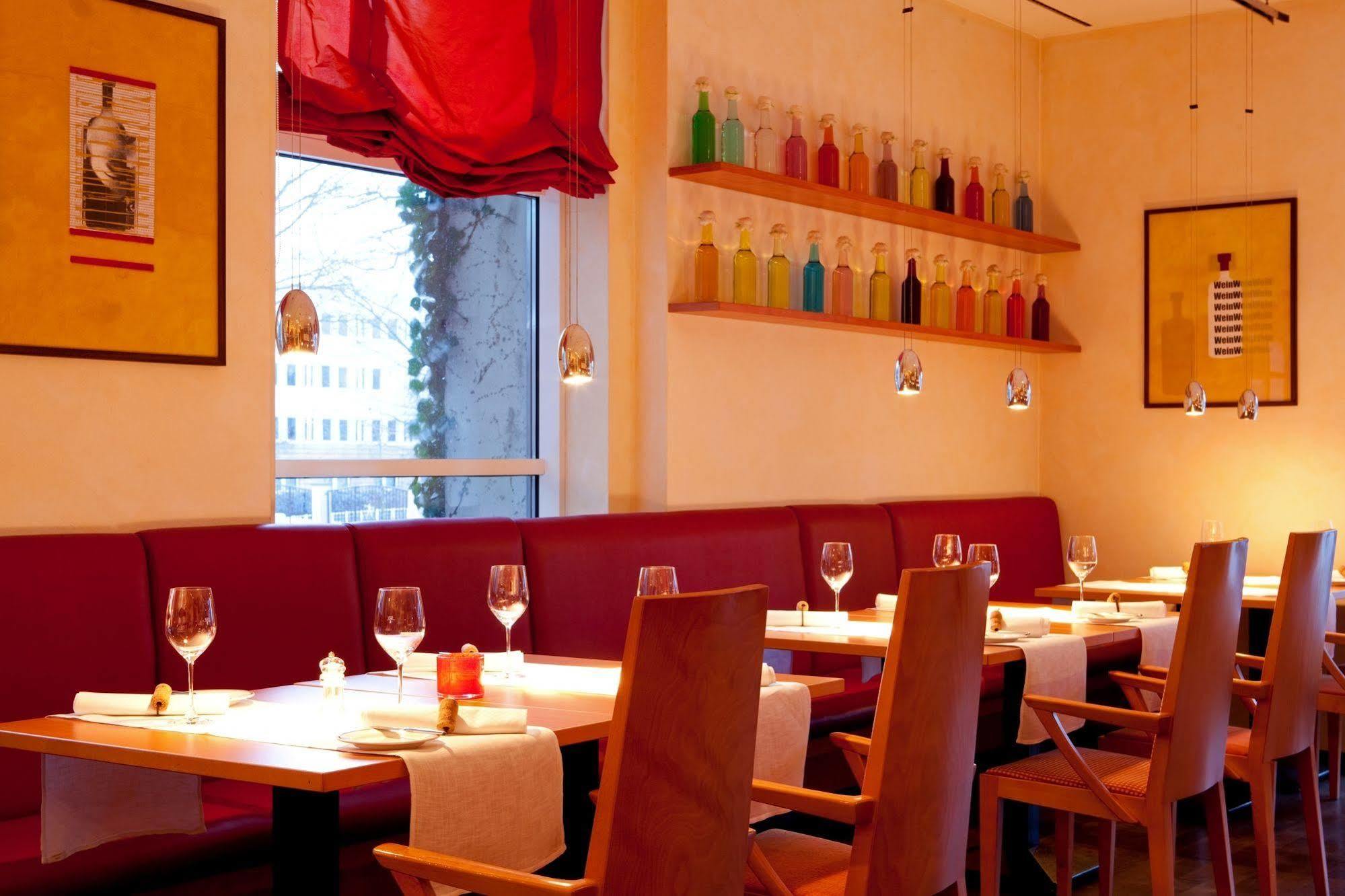 Vienna House By Wyndham Baltic Stralsund Hotel Ngoại thất bức ảnh